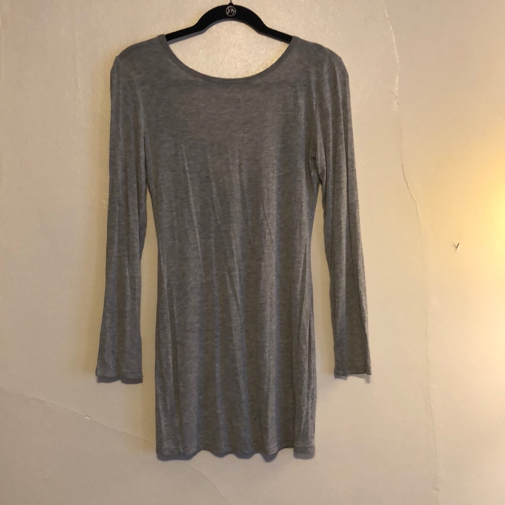 Long-sleeve bodycon dress